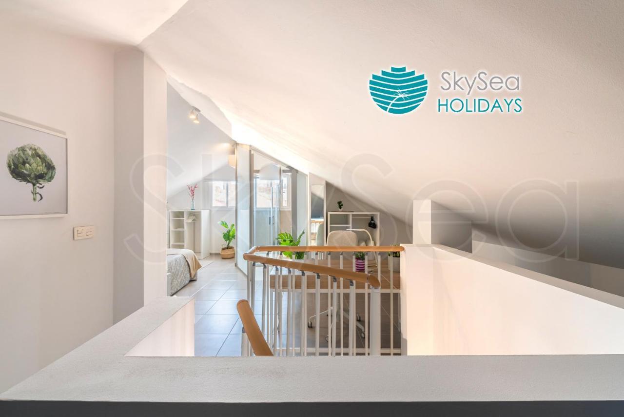 Skysea Holidays City Center Suites Málaga Eksteriør billede